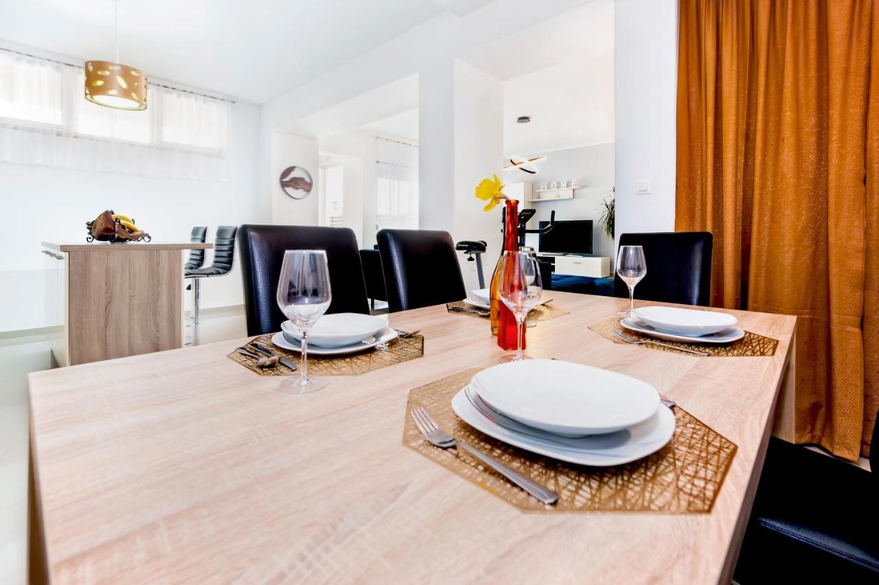Lea'S Apartment Rovinj Bagian luar foto